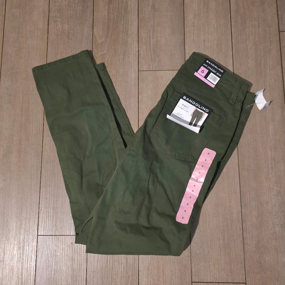 Bandolino Pants - Nwt Bandolino Amy Jeans Size 6